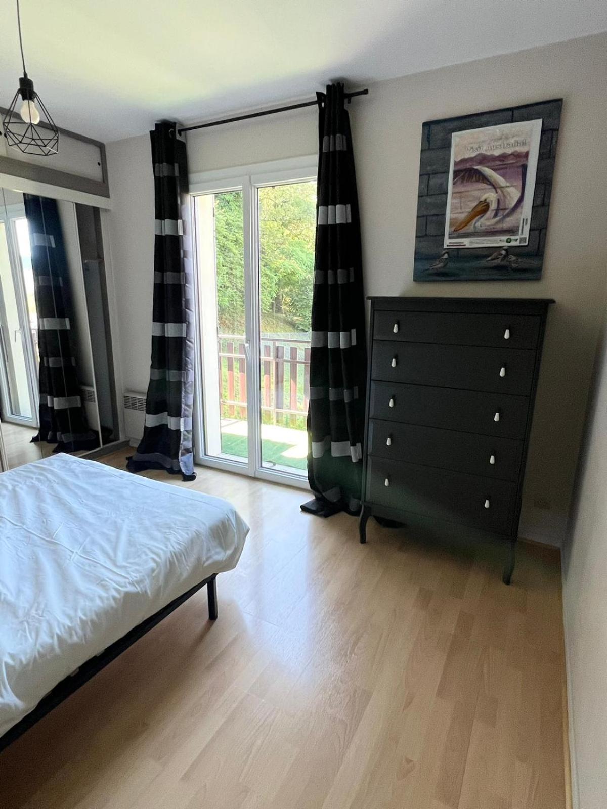 Montréal La Cluse Maison Entre Lacs Et Forets מראה חיצוני תמונה